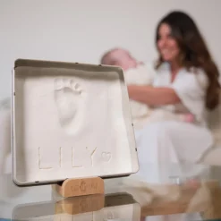 Baby Box empreinte carré jolis cœurs