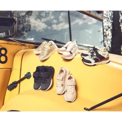 Basket de sport avec lacets élastiqués et velcro pour fille