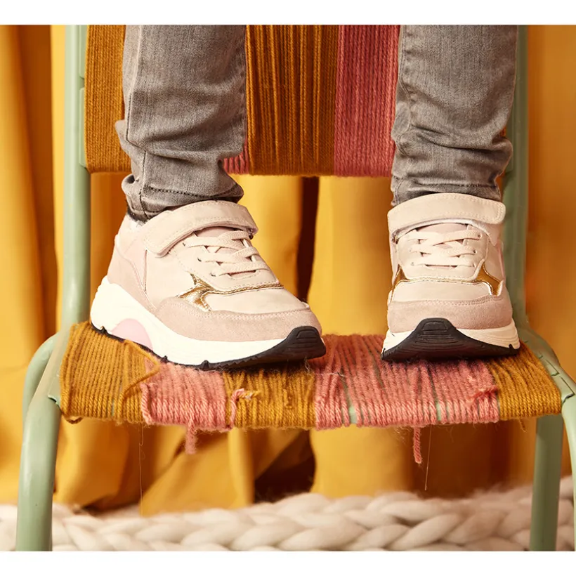 Basket de sport avec lacets élastiqués et velcro pour fille