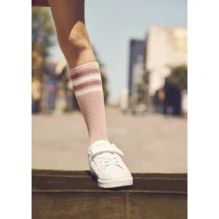Baskets basses avec lacets et scratch pour fille