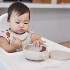 Bol en silicone ventousé avec couvercle latte