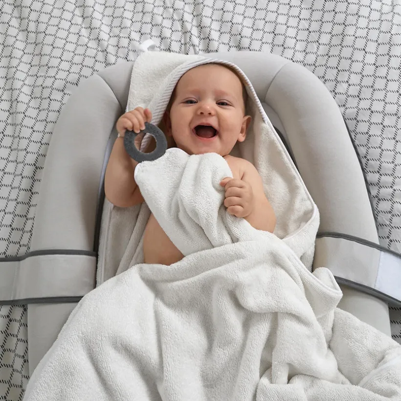 Cape de bain XL avec anneau de dentition Dry'n Play White