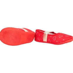 Chaussons babies imprimé cœurs pour fille