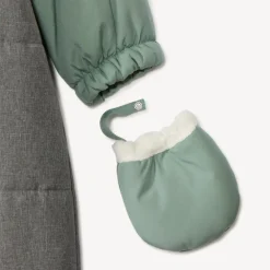 Combi-pilote déperlante et doublée pour bébé garçon avec finitions différentes selon l'âge