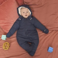 Combi-pilote matelassée unie pour bébé garçon avec finitions différentes selon l'âge