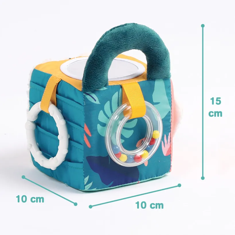 Cube d'éveil en tissu