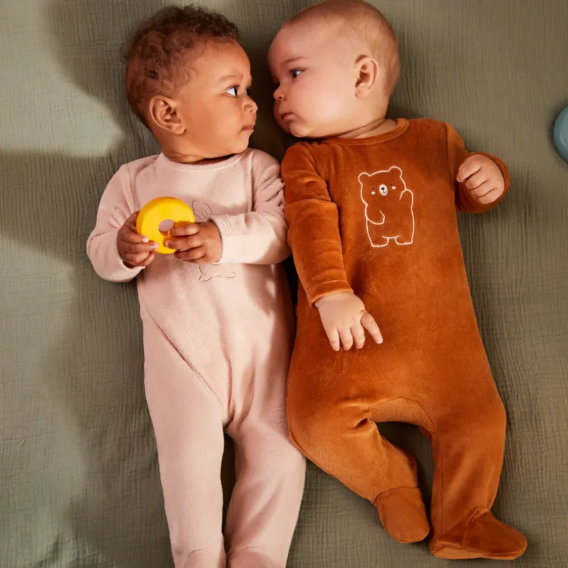 Dors-bien bébé garçon en velours print mignon