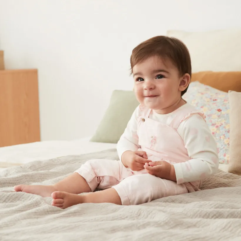 Ensemble 2 pièces avec salopette brodée pour bébé fille