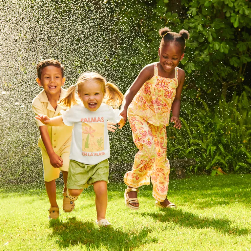 Ensemble 2 pièces t-shirt + short motifs palmiers pour bébé fille