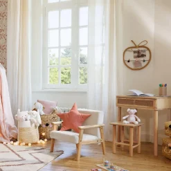 Fauteuil pour enfant en bois Basile effet bouclette écru