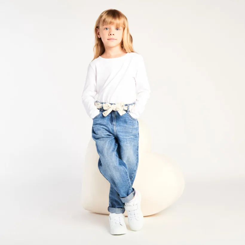 Jean en denim coupe mom fit avec ceinture foulard fantaisie pour fille