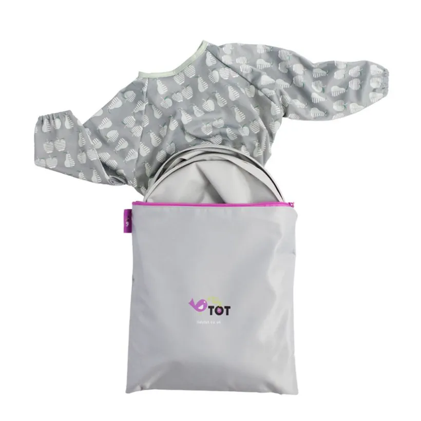 Kit bavoir et plateau imperméable imprimé fruits/gris clair
