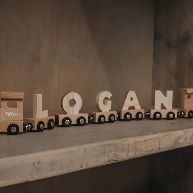 Lettre "B" en bois pour train
