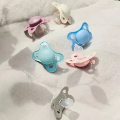 Lot de 2 sucettes silicone Original 2-6M tendance (modèle aléatoire)