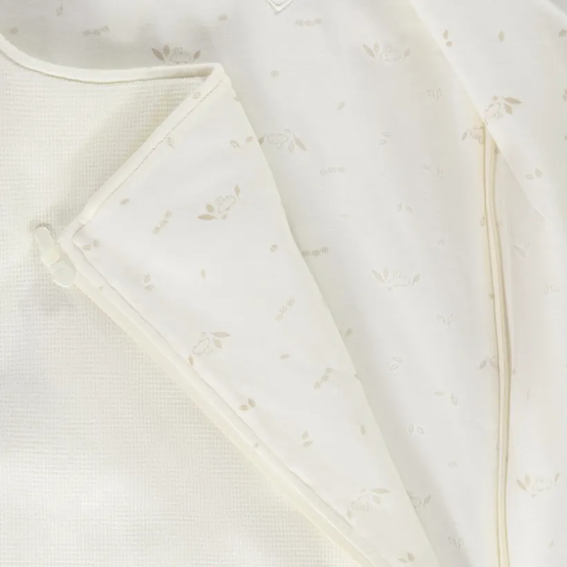 Nid d'ange effet nid d'abeille et doublure imprimée pour bébé