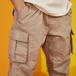 Pantalon cargo style parachute à poches pour garçon