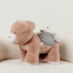 Peluche d'activités Lily l'ours rose