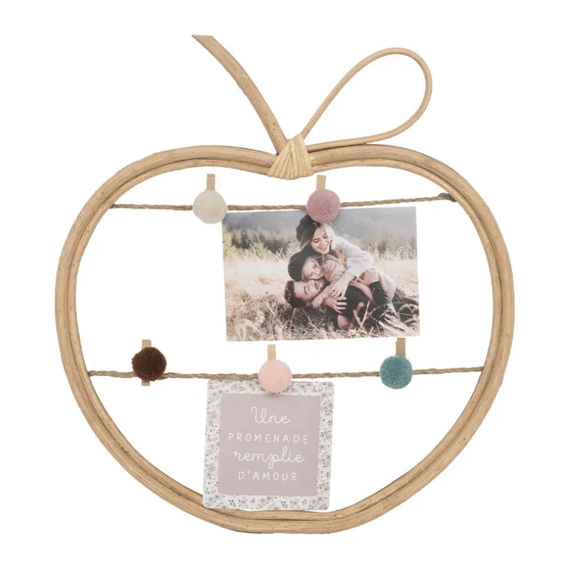 Porte-photos en rotin avec clips en forme de pomme 35 x 30 cm