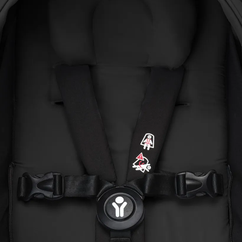 Poussette Stokke® YOYO³ de la naissance à 3 ans - cadre noir/noir