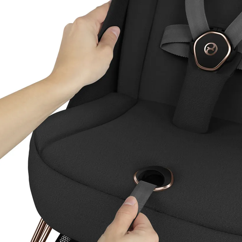 Poussette ultra-compacte Coya matt black/peach pink