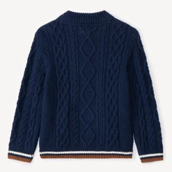 Pull en tricot uni effet torsadé avec liseré coloré pour garçon