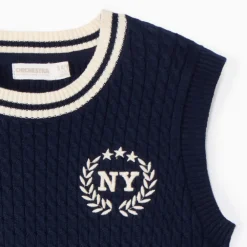 Pull sans manches en tricot torsade et broderie pour fille
