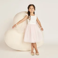 Robe bi-matière avec sa cape en tulle et sa couronne pour fille