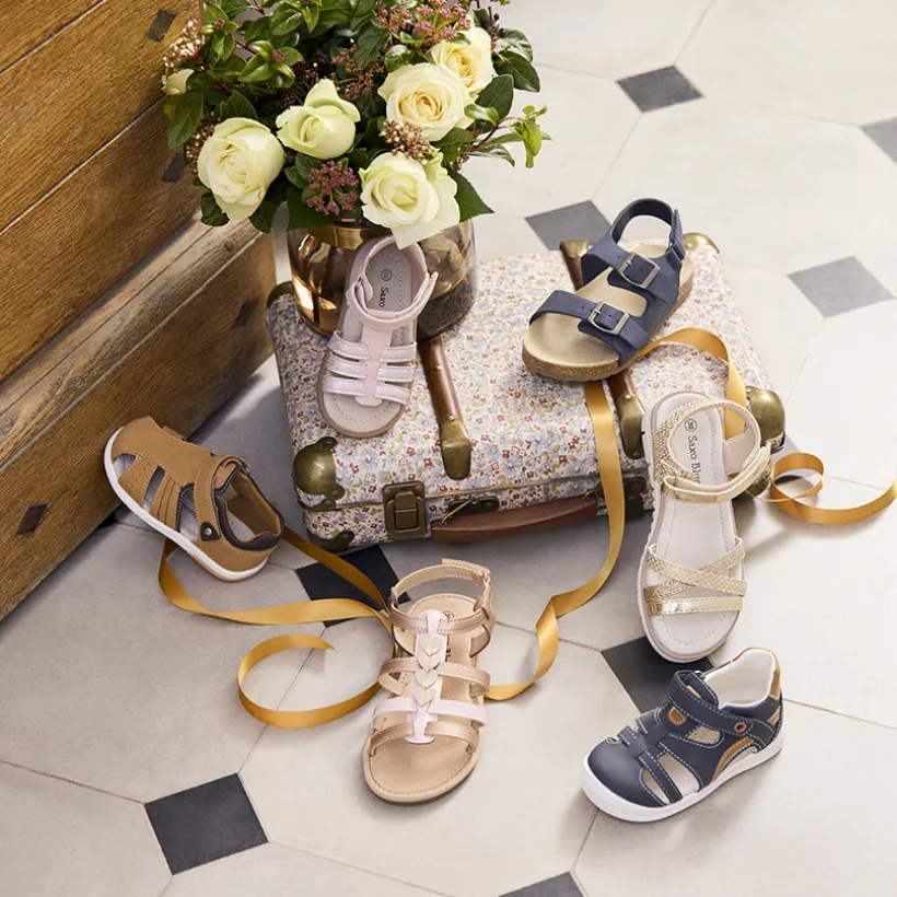 Sandales bicolores à cœurs pour fille