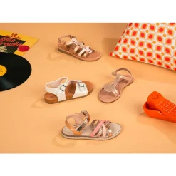 Sandales bicolores à cœurs pour fille