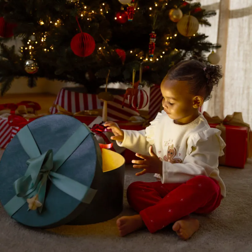 Set pyjama velours de Noël pour bébé fille avec finitions différentes selon l'âge