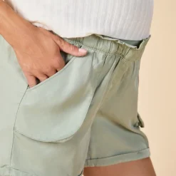Short de grossesse uni avec bandeau et poches soufflées