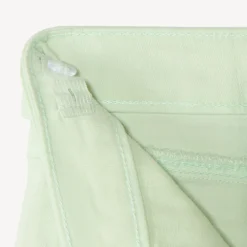 Short en jean avec détails brodés et ceinture à nouer pour fille