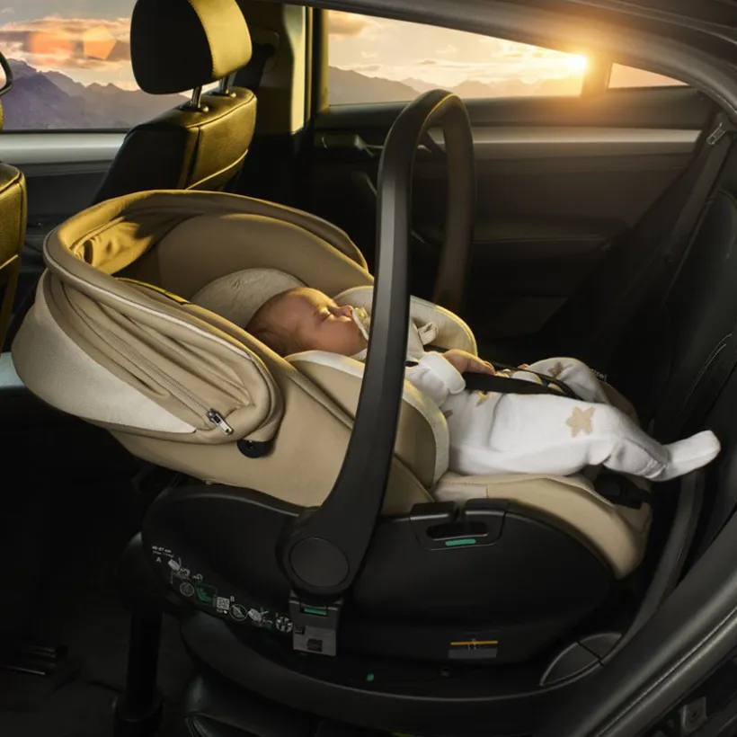 Siège-auto i-Size First-Seat Recline 40-87 cm black satin