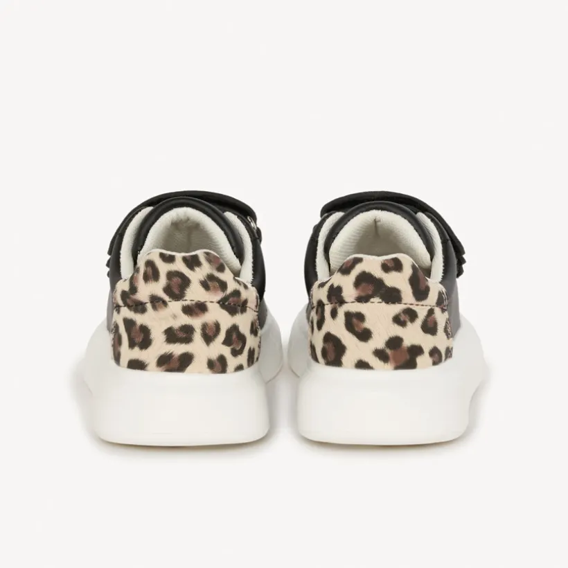 Sneakers scratchées à empiècement léopard pour fille