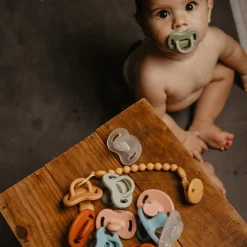 Sucette réversible en silicone Colour Essence 6-18M Vert