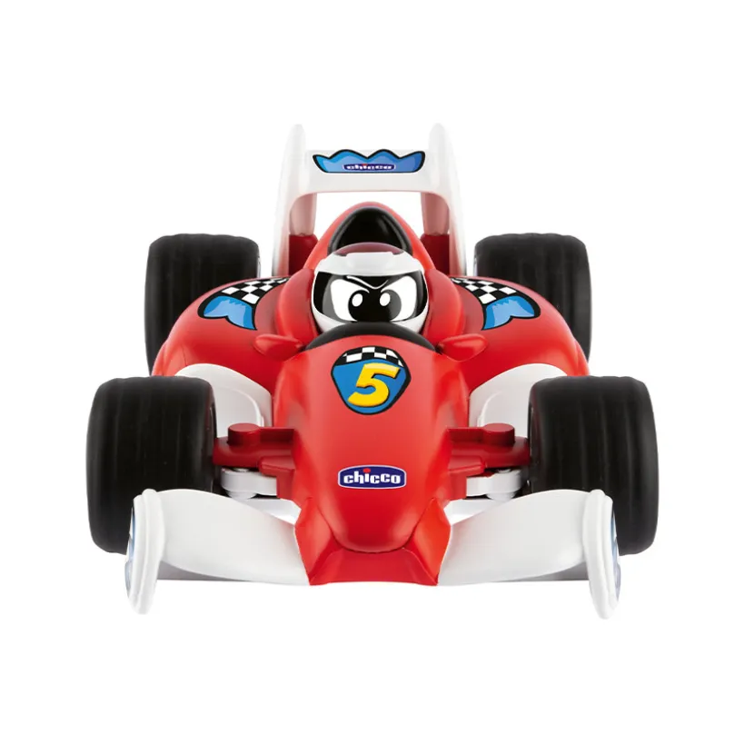 Tom la voiture de course radiocommandée